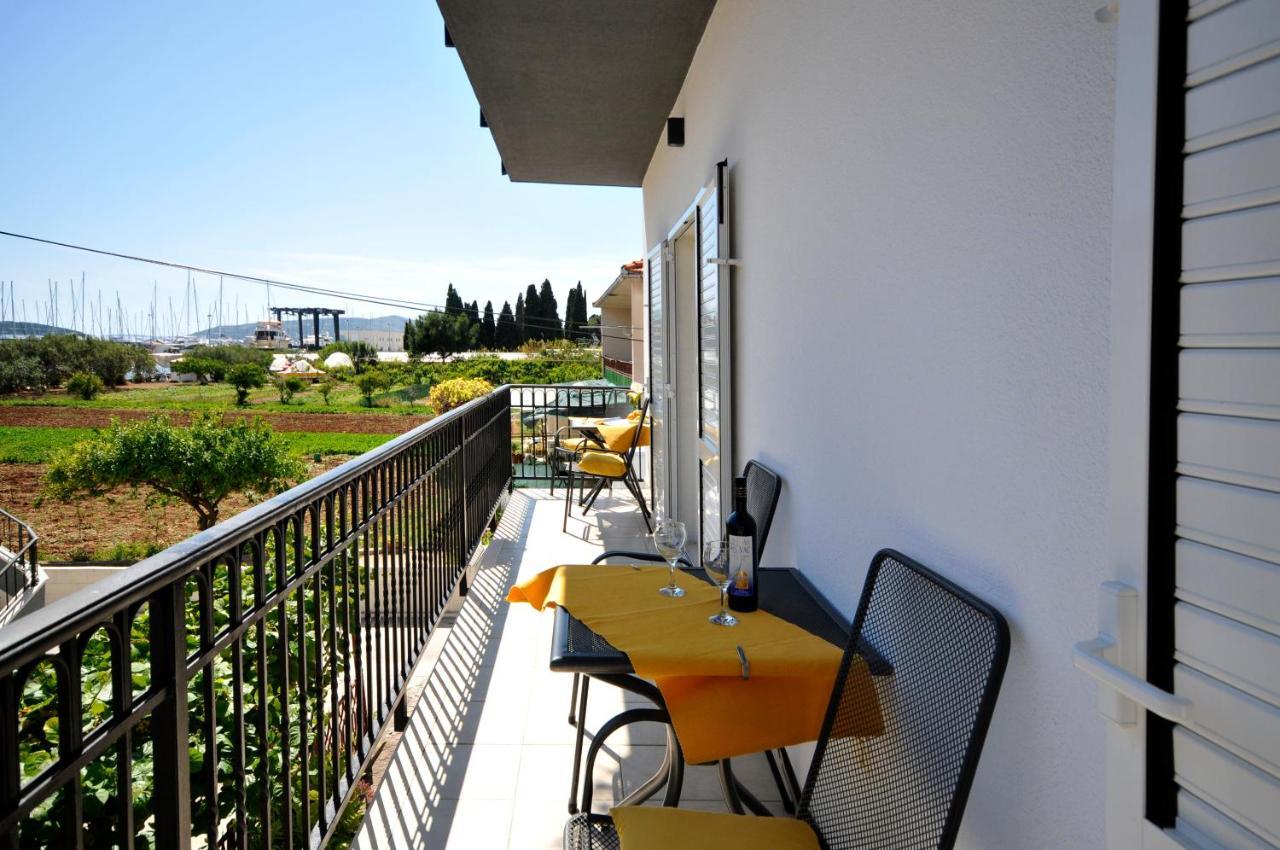 Apartments Roza Trogir Exteriér fotografie